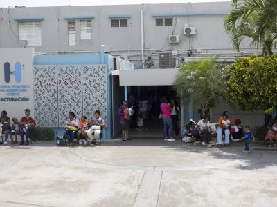 Dos personas quemadas durante las festividades del carnaval en Salcedo permanecen bajo cuidado hospitalario