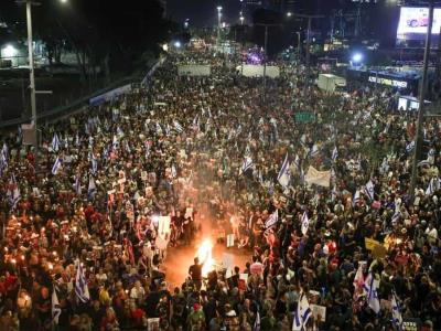 Gran cantidad de israelíes se manifiestan en Jerusalén en oposición a Netanyahu