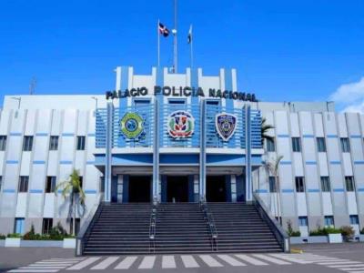 La Policía Nacional captura a dos individuos sospechosos de robo en el barrio de Gazcue