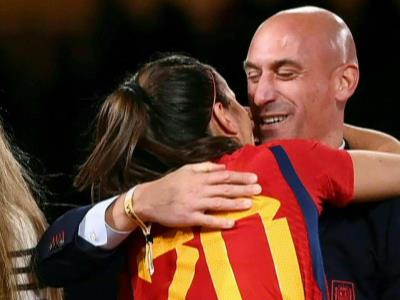 Solicitan 30 meses de cárcel para Rubiales por besar a Hermoso