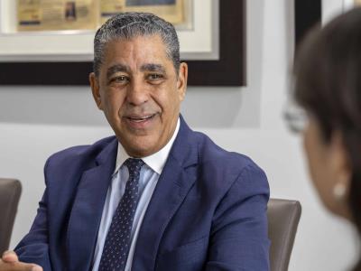 Adriano Espaillat expresa desaprobación sobre el Informe de Derechos Humanos