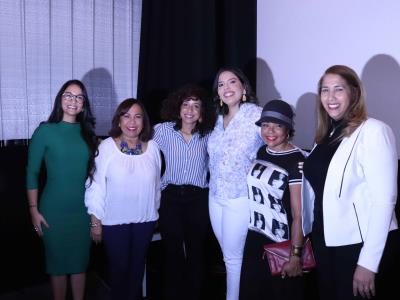 "Aquí estamos": Un documental que cuestiona las normas políticas