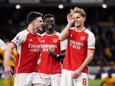 Arsenal vuelve a ocupar la primera posición en la Premier League tras vencer a Wolverhampton