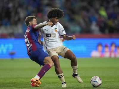 Barcelona gana 4-2 contra Valencia; Peter inicia el partido como titular