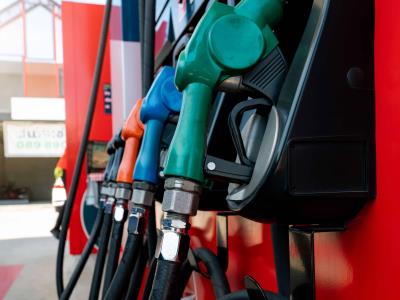 Cambio de precios en cuatro tipos de combustibles
