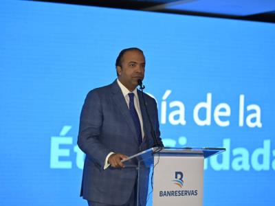 Charla de Banreservas acerca de la ética en los negocios