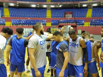 Choque entre República Dominicana y España como preparación para el preolímpico de baloncesto