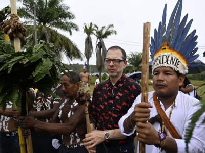 Colombia se disculpa por el genocidio del caucho contra los indígenas