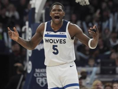 Edwards y Reid contribuyen en la victoria de los Wolves contra los Raptors