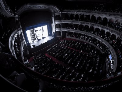 El Latin Grammy honra el legado de Paco de Lucía