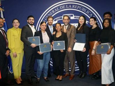 Estudiantes de República Dominicana en Nueva York son reconocidos por su rendimiento académico