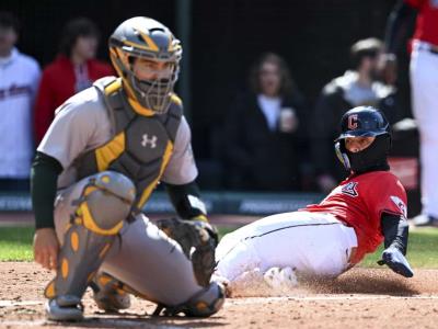 Guardianes arrasan con los Atléticos al vencer 6-2