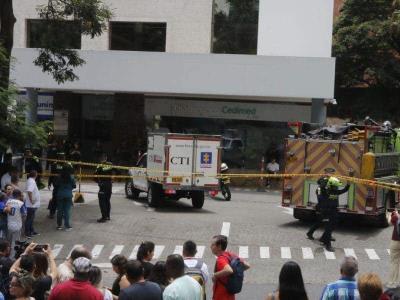 Hombre mata a doctor y prende fuego a su consultorio en Medellín