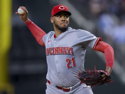 Hunter Greene domina a los Rangers y los Rojos de Cincinnati triunfan