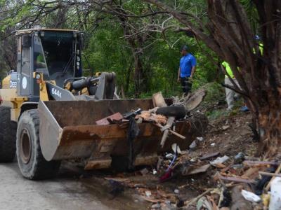 La Alcaldía de Santiago interviene en vertederos improvisados