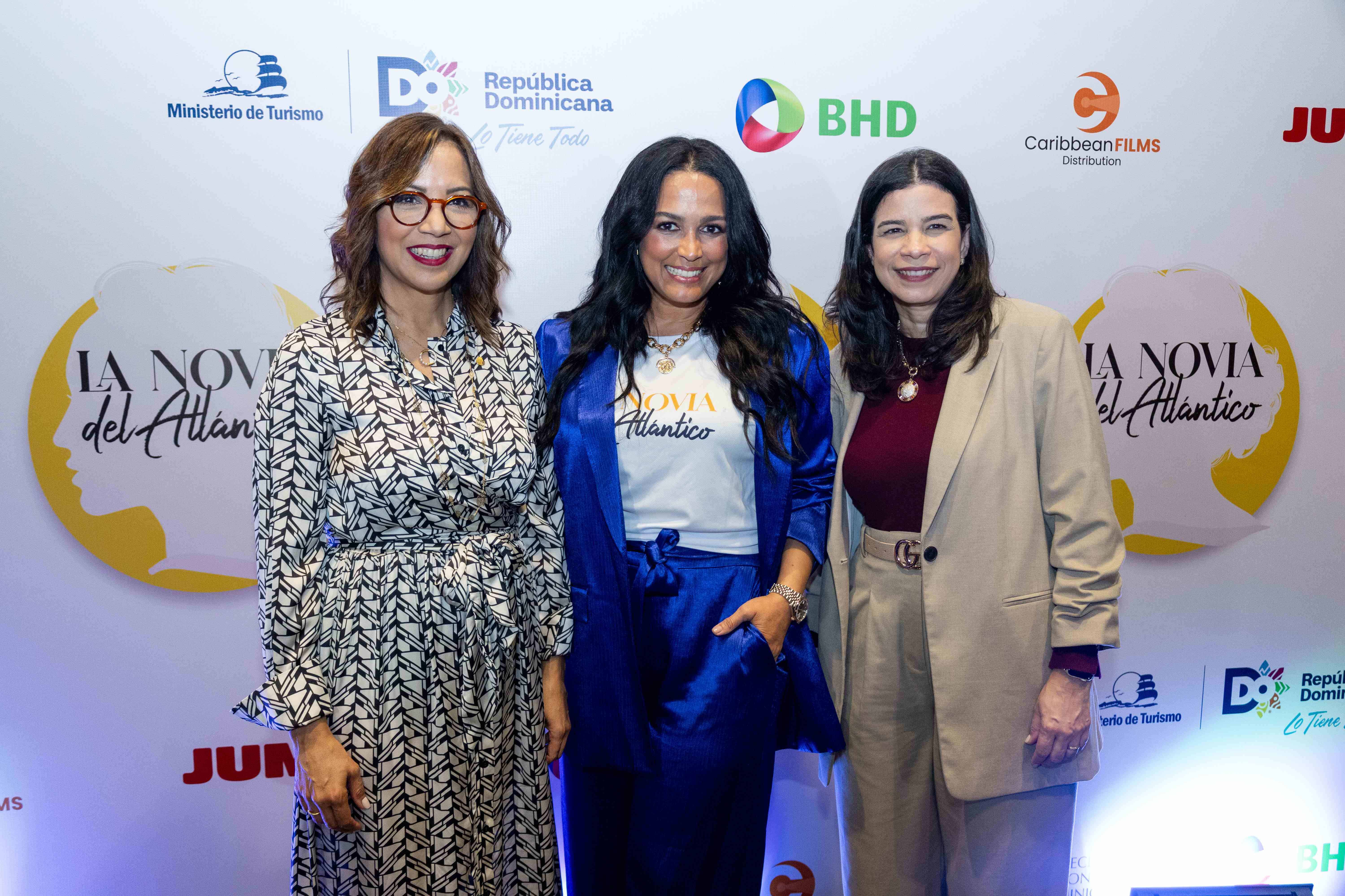 Josefina Navarro, Celinés Toribio y Maureen Suazo.