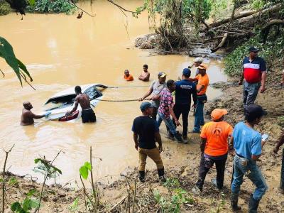 Lamentablemente, dos personas fallecen debido al aumento del caudal de un río en La Altagracia