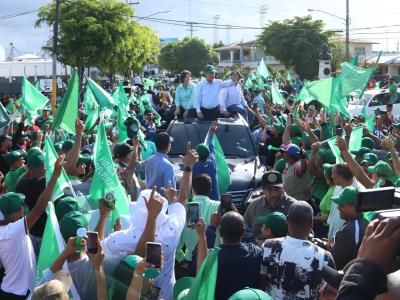 Leonel Lee a sus seguidores de la Fuerza del Pueblo