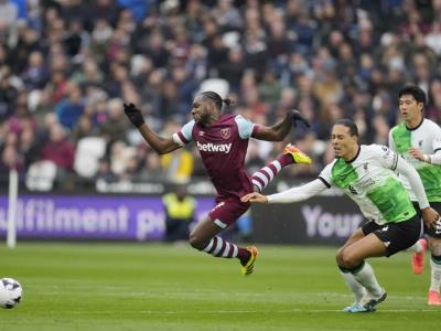 Liverpool no logra ganar en West Ham y la posibilidad de ganar la Premier League se complica