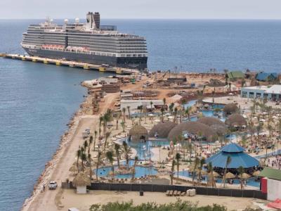 Llega un barco de crucero más a Puerto Cabo Rojo con casi 2,000 visitantes