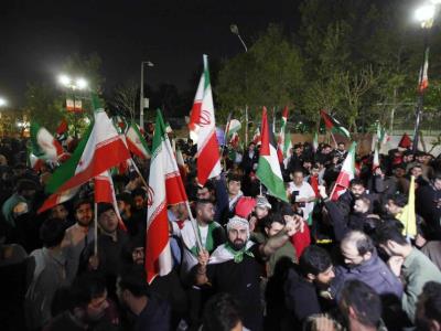 Los ciudadanos de Irán se debaten entre el miedo y el orgullo frente al conflicto con Israel