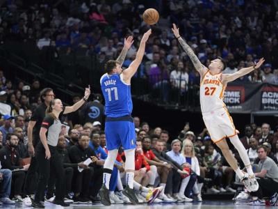 Luka Doncic anota 25 puntos y los Mavericks vencen a los Hawks