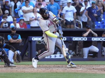 Ozuna conecta un cuadrangular y Arcia impulsa una carrera en la décima entrada para los Bravos