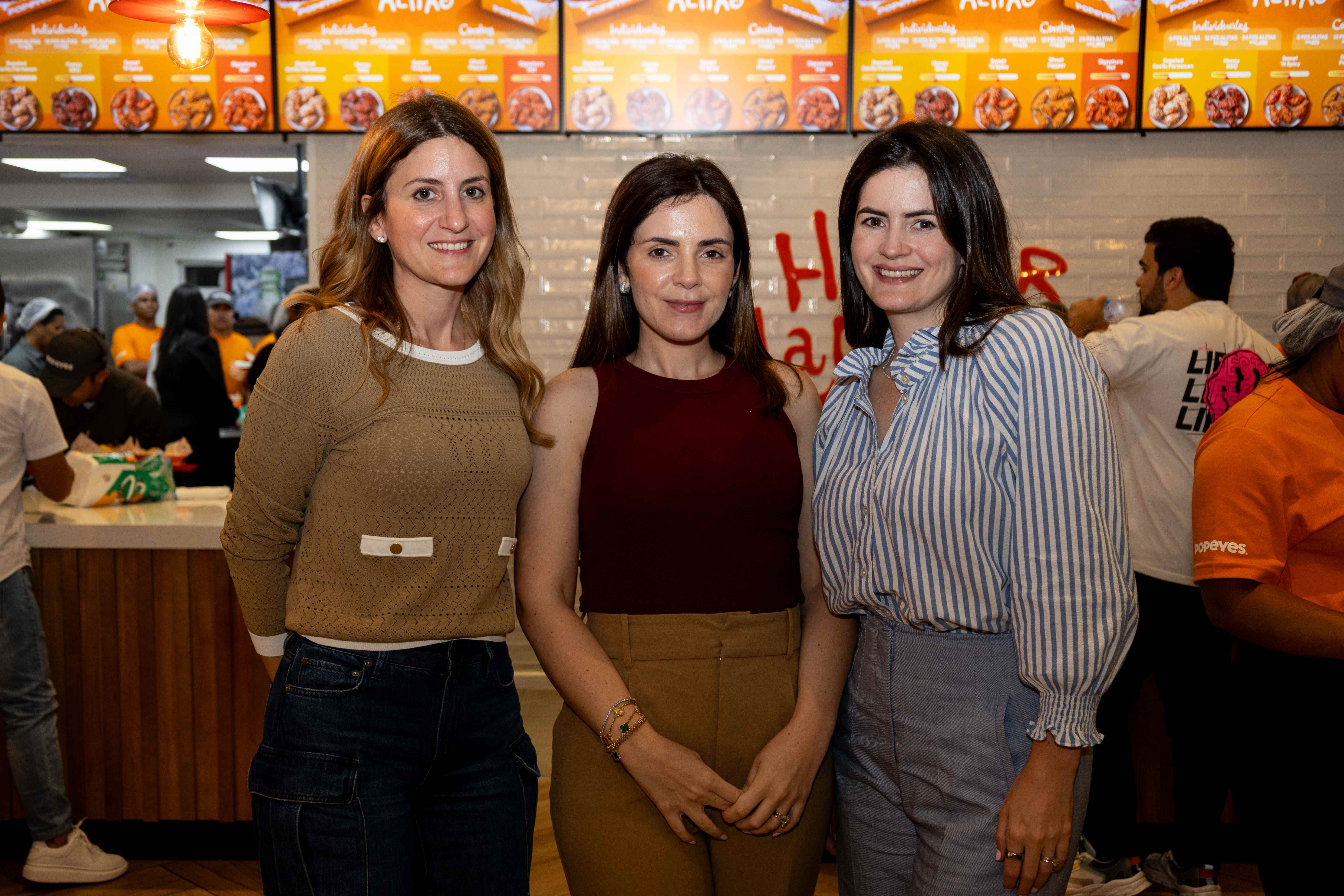 Mónica Sánchez, Sara Corripio y Mónica Corripio.