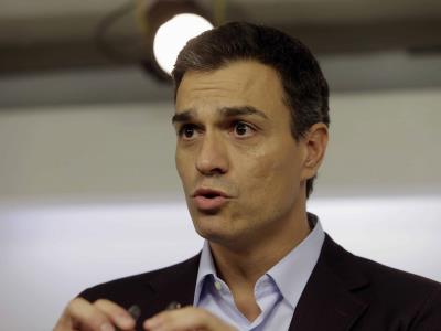 Posible dimisión de Pedro Sánchez mantiene a España en suspenso