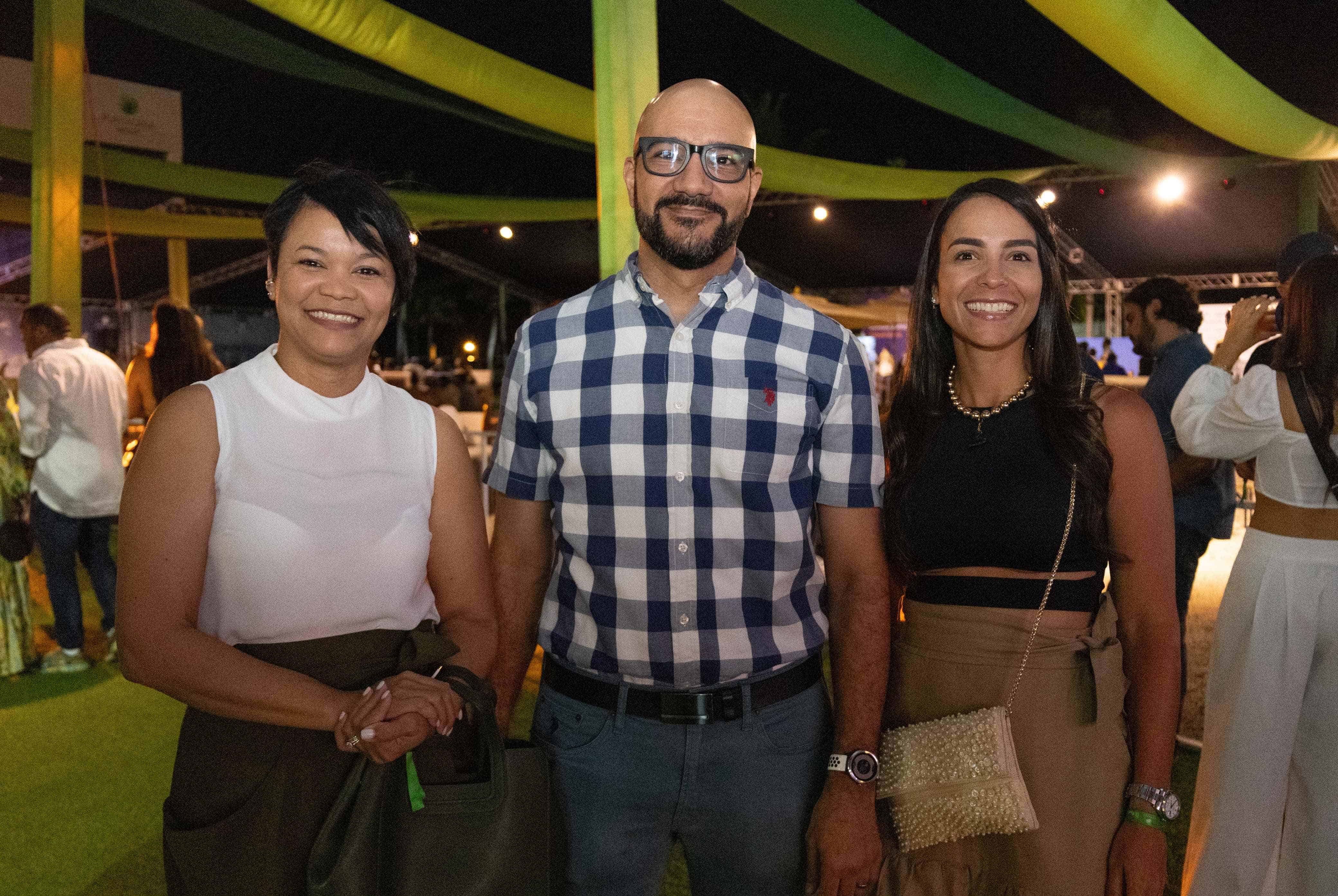 Natalia Escolastico, Miguel Herrra y lidia Valdez.