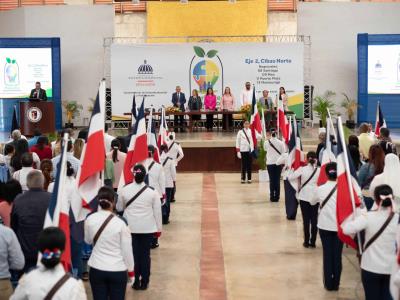 Proponen alternativas para combatir los problemas ambientales que impactan el ambiente escolar en la región del Cibao