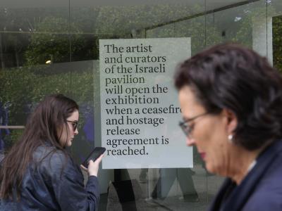 Protesta de artistas israelíes aplaza exhibición en la Bienal de Venecia