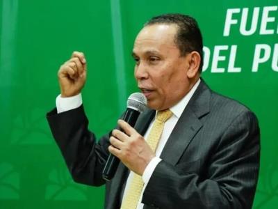 Radhamés Jiménez: El Partido Revolucionario Moderno adquiere bienes a crédito de los líderes de otros partidos políticos