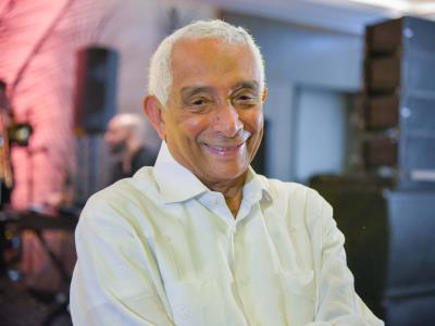 Rafael Solano, autor de la canción Por Amor, celebra su cumpleaños número 93
