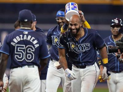 Rosario anota con un hit en la décimo tercera entrada; Los Rays vencen a los Angelinos