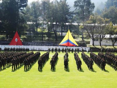 Se manifiestan en contra de un proceso de "militarización" en Ecuador