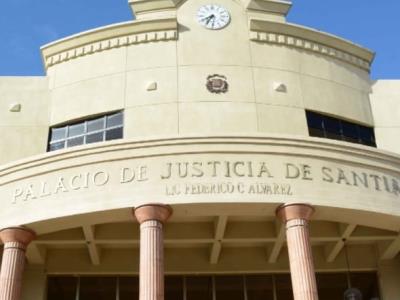 Un joven será acusado de la muerte de una pareja en Santiago