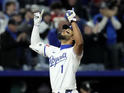 Velázquez y Meléndez suman al éxito de los Reales con su poder boricua