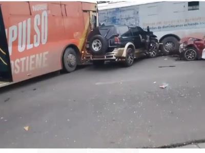 10 heridos en accidente de tráfico en la avenida Charles de Gaulle
Accidente en la avenida Charles de Gaulle deja 10 personas heridas