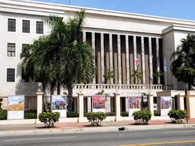 ADP tomará decisión sobre continuación de paros de docencia después de diálogo