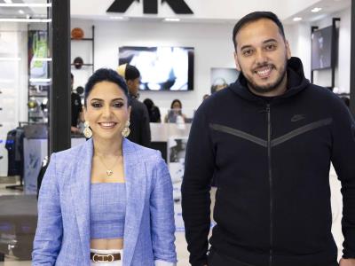 Apertura de la última tienda de zapatos en el Centro Comercial del Centro de la Ciudad