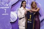 Caitlin Clark, la reina del triple desembarca en la WNBA con las Indiana Fever