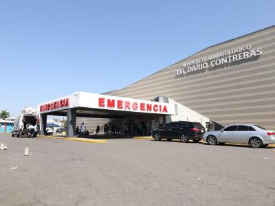 Colisión vehicular en la calle Charles de Gaulle deja cuatro personas lesionadas