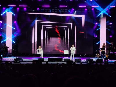 Concierto de gran carga emocional titulado Siempre Juntos, protagonizado por el dúo Pimpinela