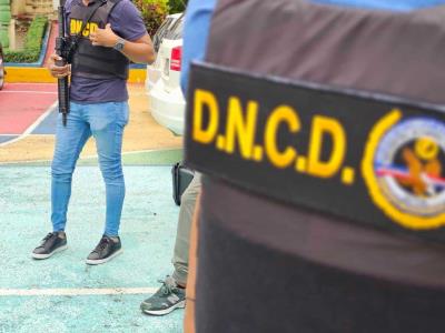 Detienen a individuo en Azua relacionado con tráfico de cocaína en Barahona