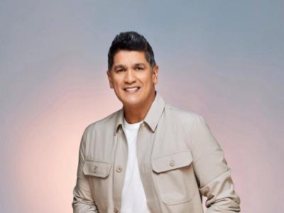 Eddy Herrera presenta su más reciente producción musical titulada "Agradecido Live"