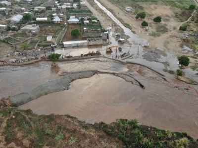 El canal construido por haitianos se ve perjudicado por la creciente del río Masacre