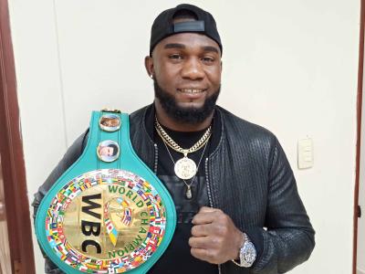 El Consejo Mundial de Boxeo nombró a Carlos "Caballo Bronco" Adames como campeón absoluto