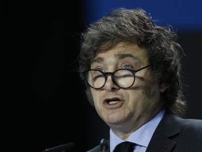 El presidente de Argentina, Milei, expresa críticas hacia la decisión tomada por España
