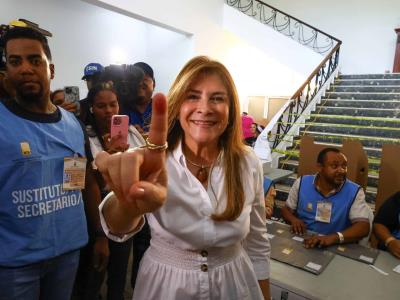 Elecciones del año 2024: Carolina ejerce su voto y anima a los ciudadanos a hacer lo mismo